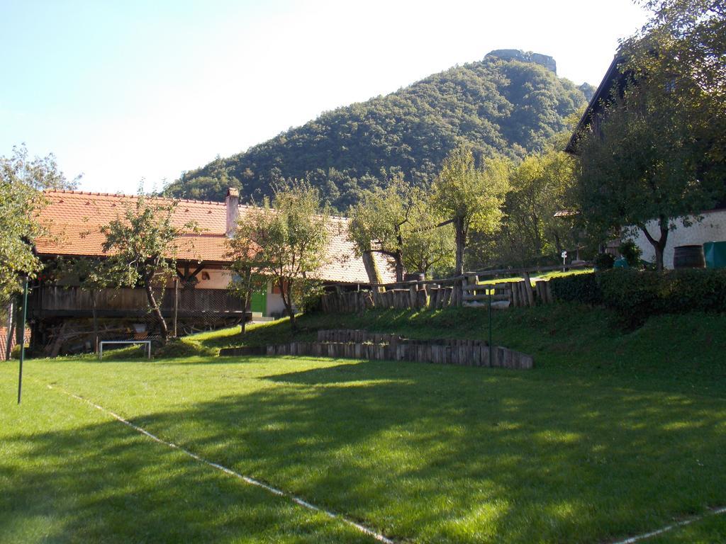 Apartmani Etno Kuca Pod Okicem Samobor Bilik gambar