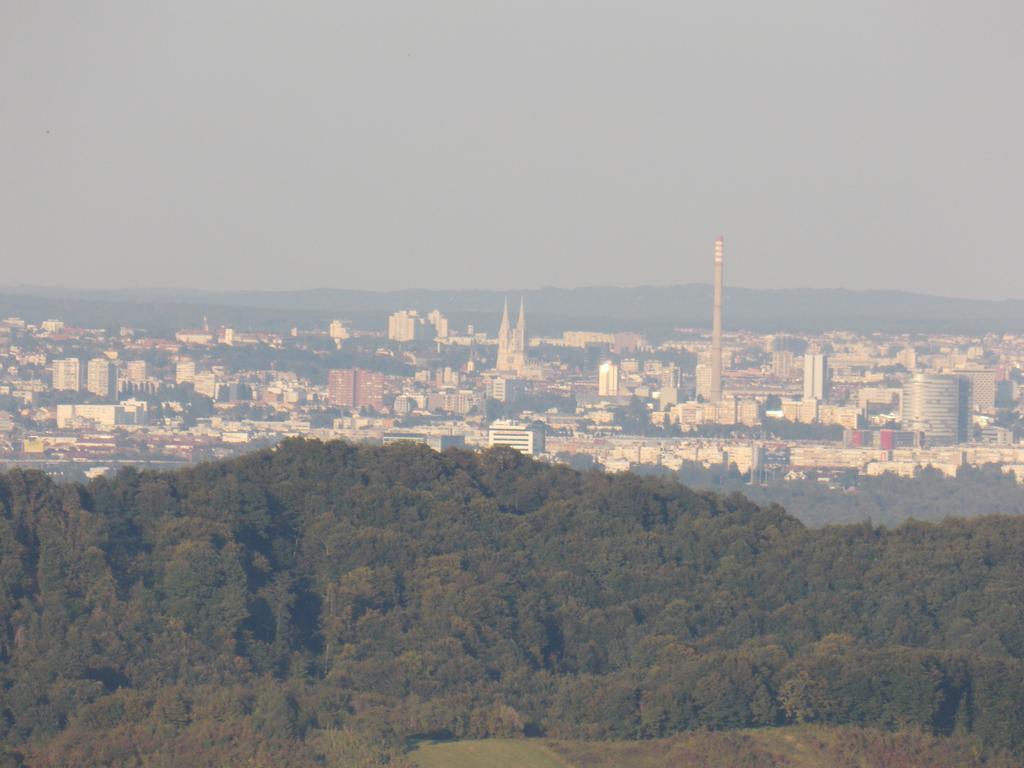 Apartmani Etno Kuca Pod Okicem Samobor Bilik gambar